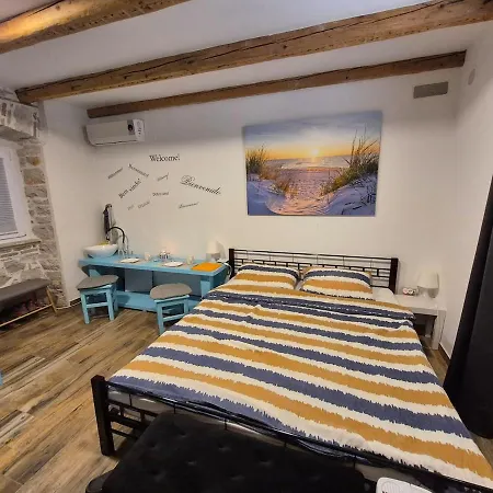 Doppelzimmer Carmen - Sauna, Badewanne, Wlan 풀라