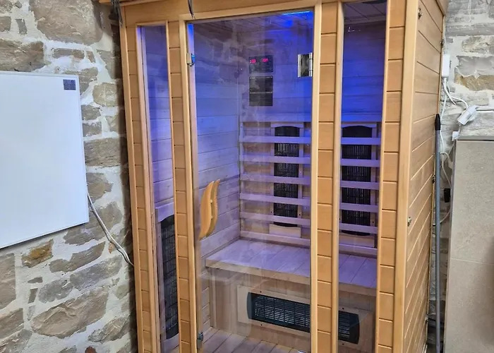 Doppelzimmer Carmen - Sauna, Badewanne, Wlan Апартаменты Пула