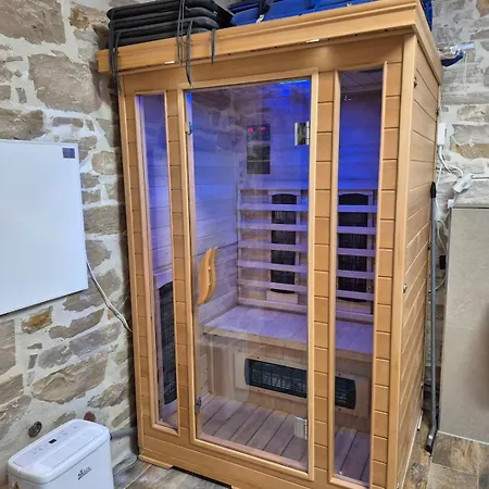 Doppelzimmer Carmen - Sauna, Badewanne, Wlan Apartmán Pula
