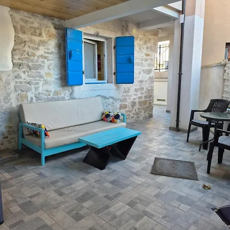 Doppelzimmer Carmen - Sauna, Badewanne, Wlan Apartmán
