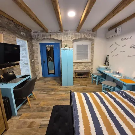 Doppelzimmer Carmen - Sauna, Badewanne, Wlan بولا