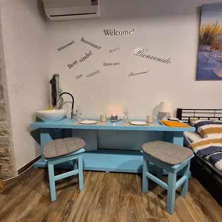 Doppelzimmer Carmen - Sauna, Badewanne, Wlan Apartmán Pula