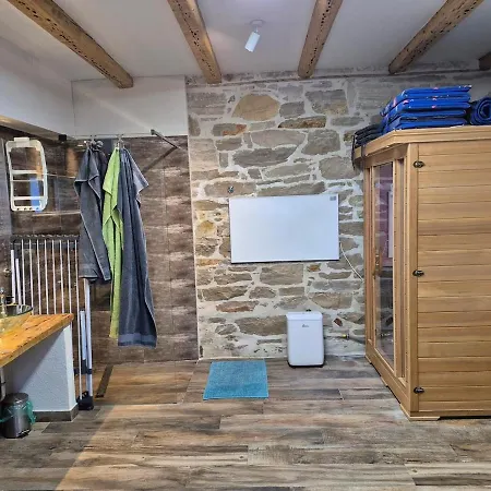 Apartmán Doppelzimmer Carmen - Sauna, Badewanne, Wlan