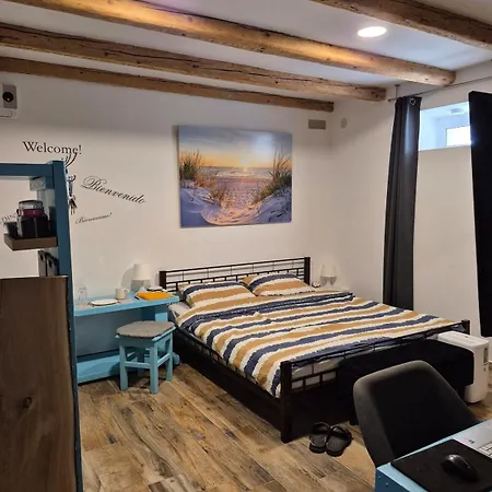Apartment Doppelzimmer Carmen - Sauna, Badewanne, Wlan Pula