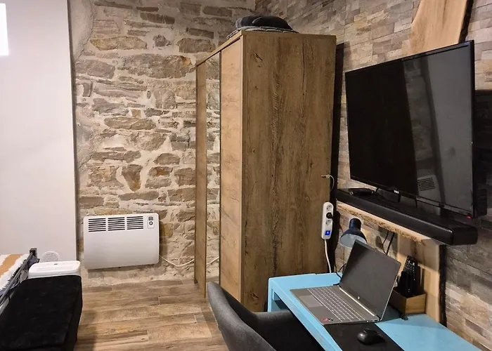 Apartment Doppelzimmer Carmen - Sauna, Badewanne, Wlan *