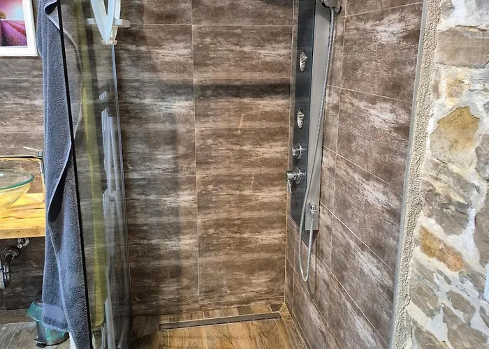 Doppelzimmer Carmen - Sauna, Badewanne, Wlan Apartment